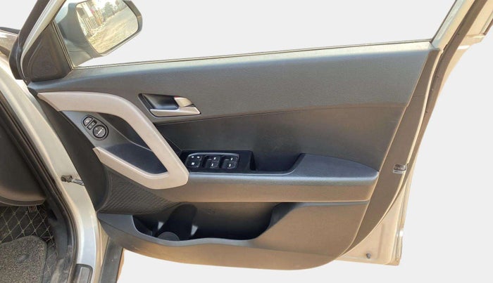 2016 Hyundai Creta SX PLUS AT 1.6 DIESEL, Diesel, Automatic, 59,909 km, Driver Side Door Panels Control