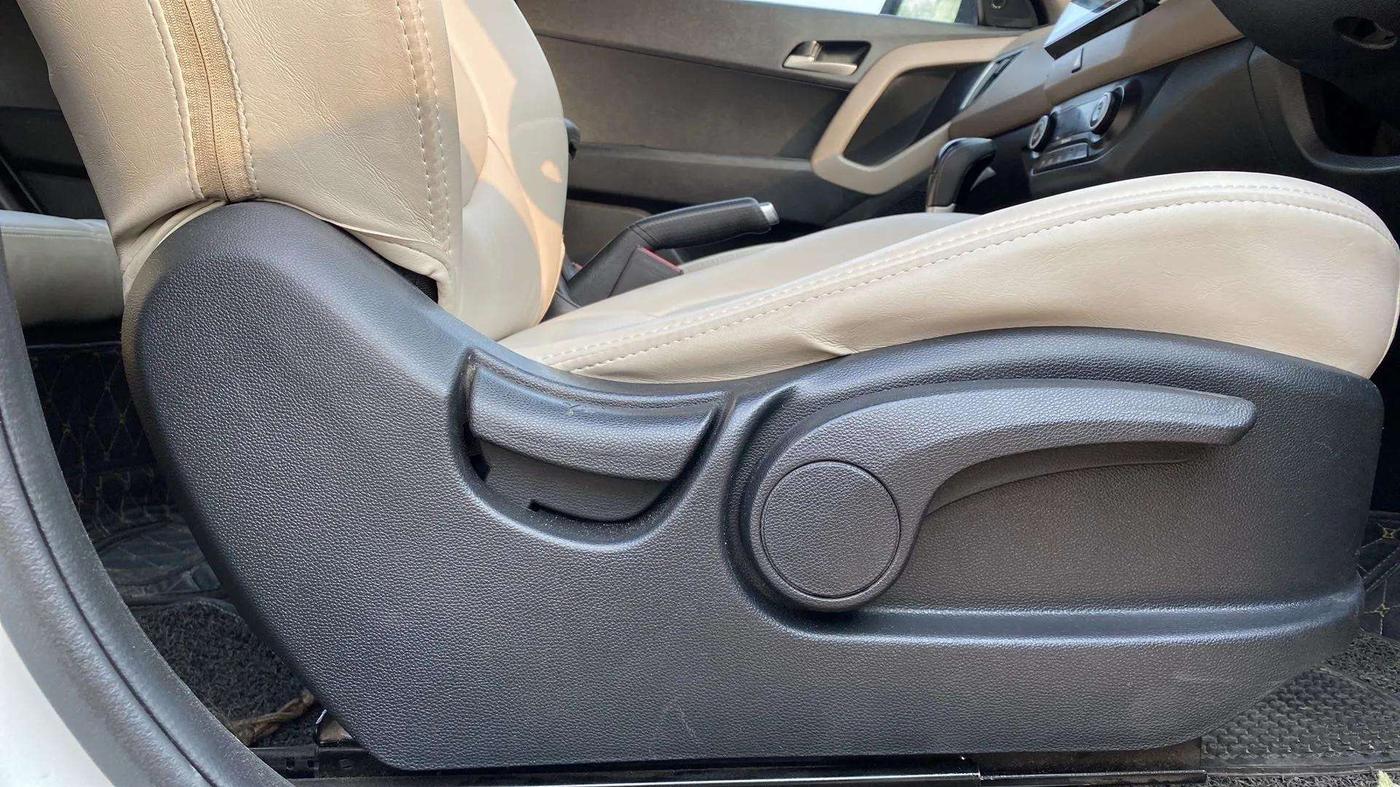 2016 Hyundai Creta SX PLUS AT 1.6 DIESEL, Diesel, Automatic, 59,909 km, Driver Side Adjustment Panel