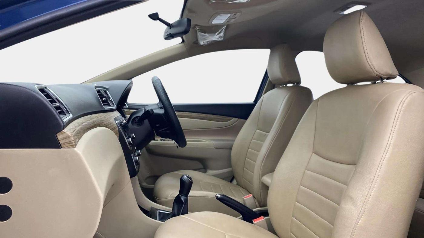 2019 Maruti Ciaz DELTA 1.5 SHVS MT PETROL, Petrol, Manual, 34,098 km, Right Side Front Door Cabin