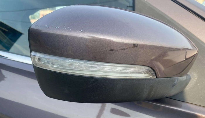2018 Tata Tiago XZ PETROL, Petrol, Manual, 49,515 km, Right rear-view mirror - Indicator light has minor damage