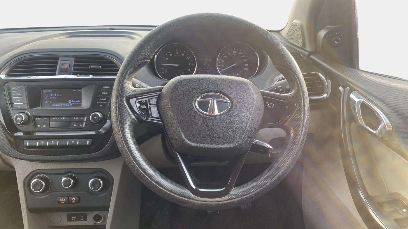 2018 Tata Tiago XZ PETROL, Petrol, Manual, 49,515 km, Steering Wheel Close Up