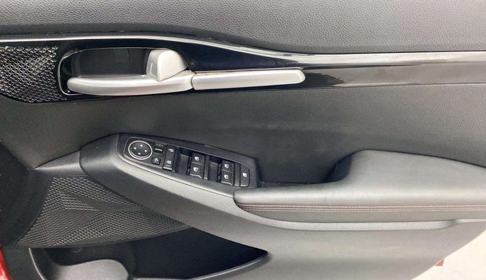 2019 KIA SELTOS GTK 1.4 PETROL, Petrol, Manual, 33,759 km, Driver Side Door Panels Control
