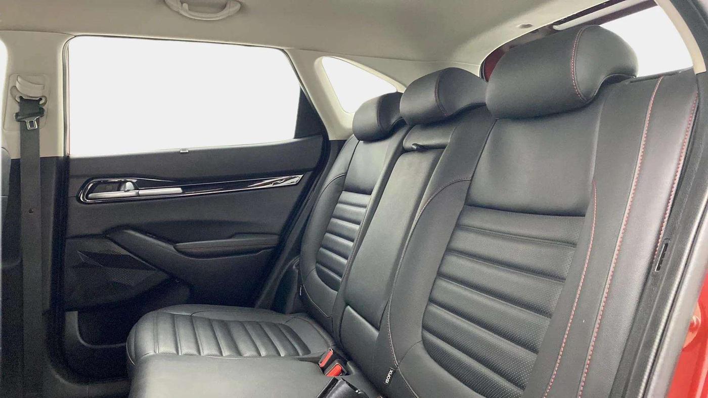 2019 KIA SELTOS GTK 1.4 PETROL, Petrol, Manual, 33,759 km, Right Side Rear Door Cabin