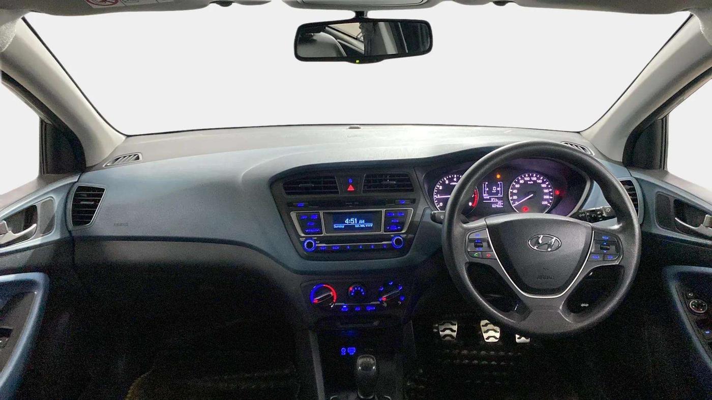 2017 Hyundai i20 Active 1.2 S, Petrol, Manual, 60,646 km, Dashboard