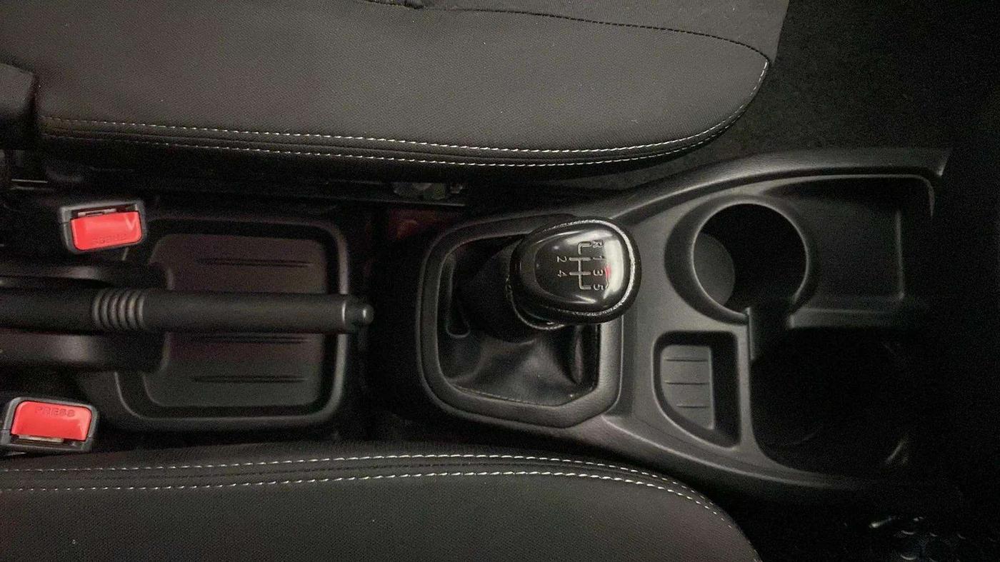 2019 Datsun Redi Go A, Petrol, Manual, 85,621 km, Gear Lever