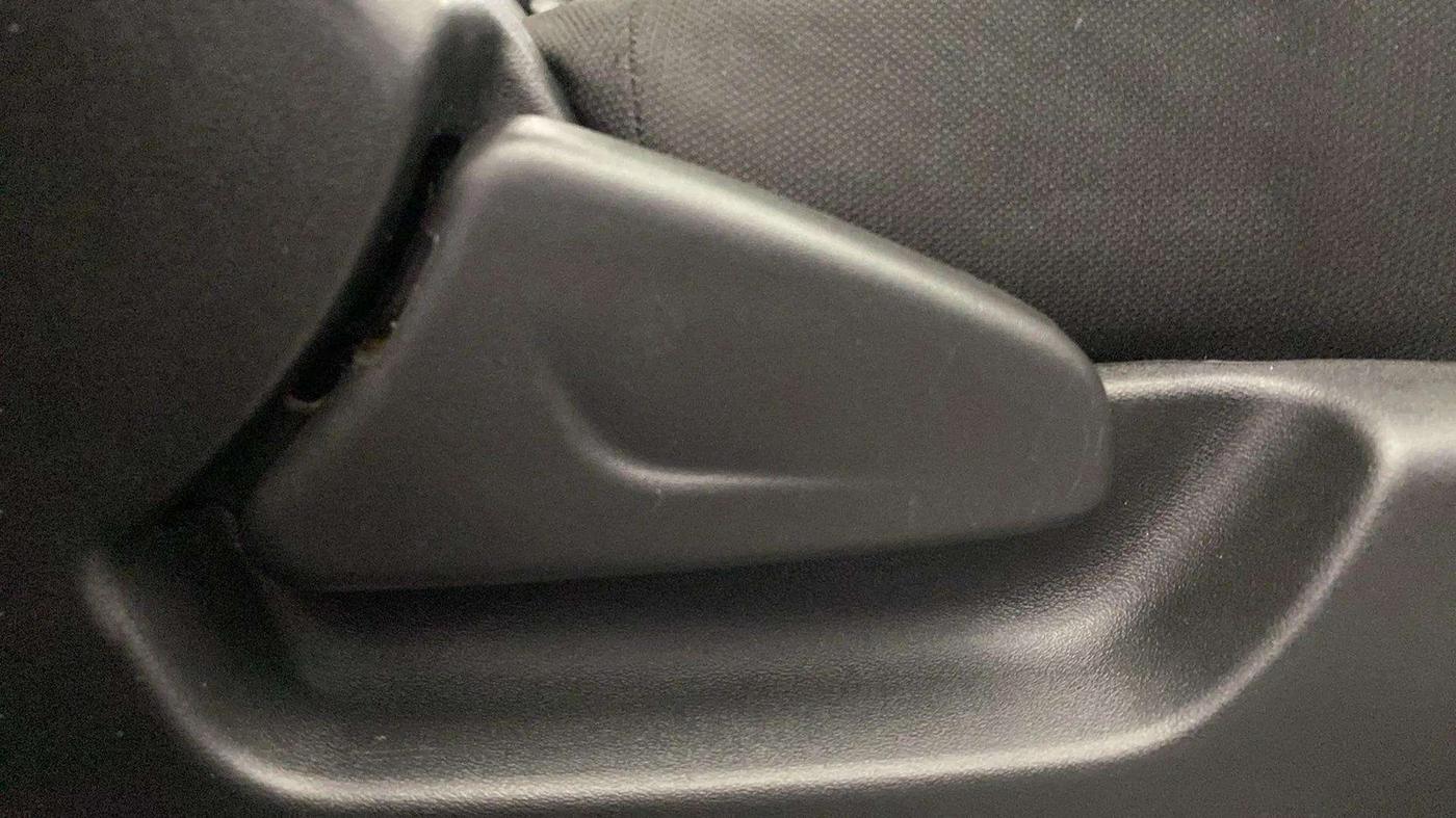 2019 Datsun Redi Go A, Petrol, Manual, 85,621 km, Driver Side Adjustment Panel
