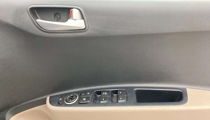 2018 Hyundai Grand i10 ASTA 1.2 KAPPA VTVT, Petrol, Manual, 54,888 km, Driver Side Door Panels Control
