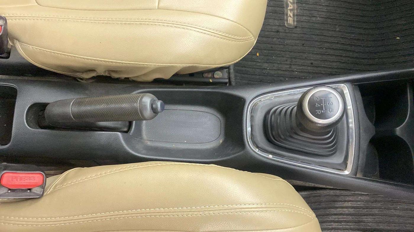 2019 Honda Amaze 1.2L I-VTEC S, Petrol, Manual, 80,859 km, Gear Lever