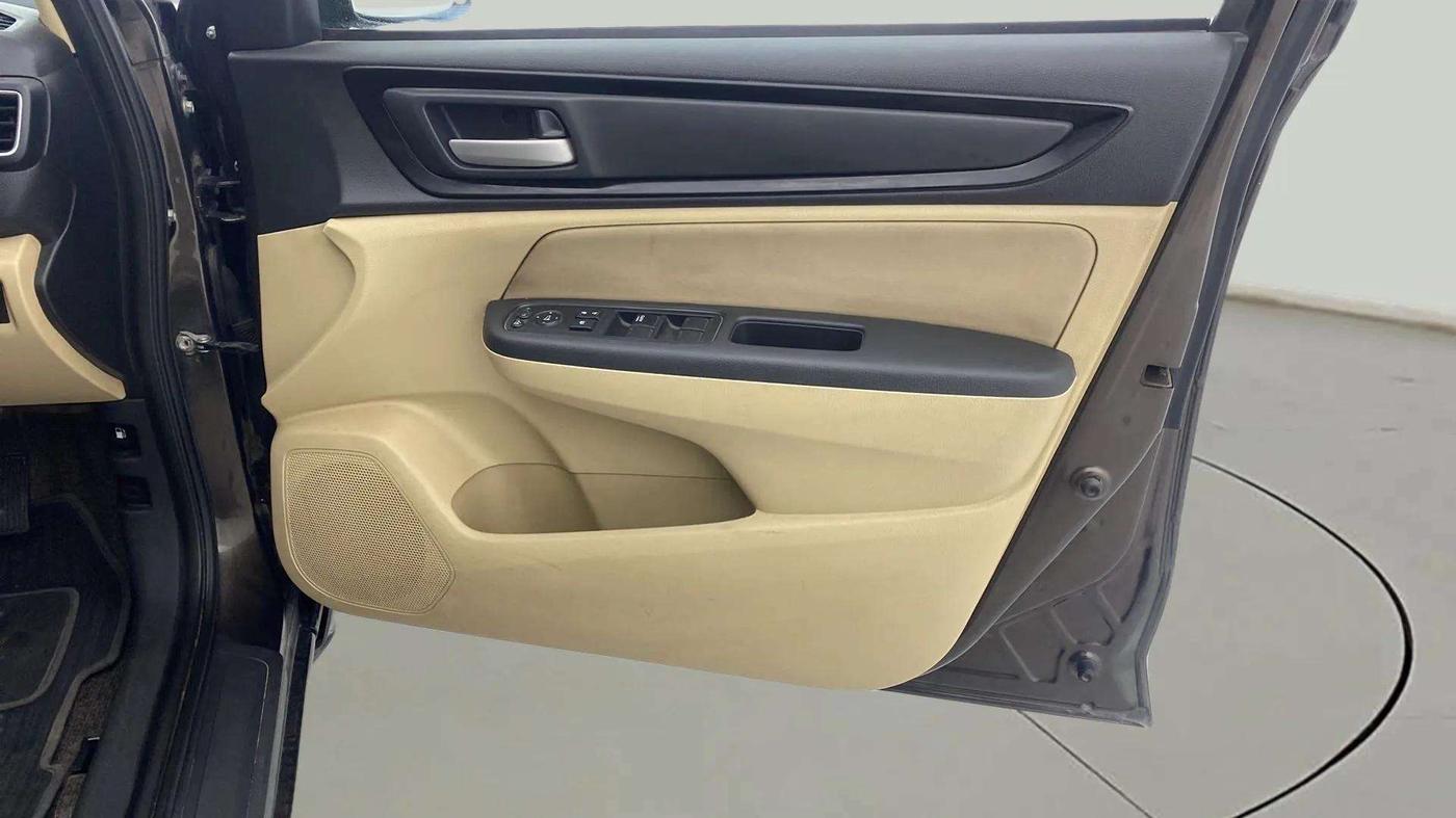 2019 Honda Amaze 1.2L I-VTEC S, Petrol, Manual, 80,859 km, Driver Side Door Panels Control