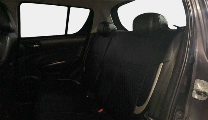 2017 Maruti Swift ZXI, Petrol, Manual, 81,926 km, Right Side Rear Door Cabin
