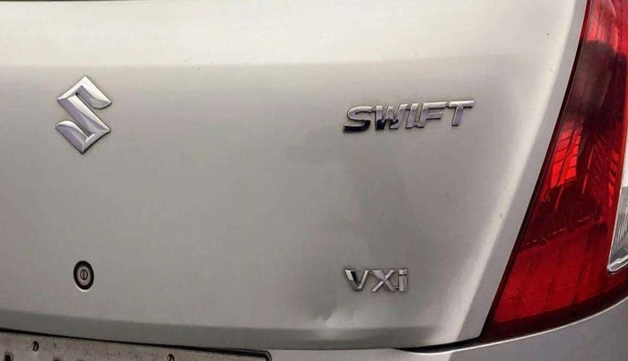 2013 Maruti Swift VXI, Petrol, Manual, 90,529 km, Dicky (Boot door) - Minor scratches