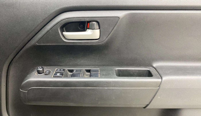 2020 Maruti New Wagon-R ZXI 1.2, Petrol, Manual, 33,237 km, Driver Side Door Panels Control