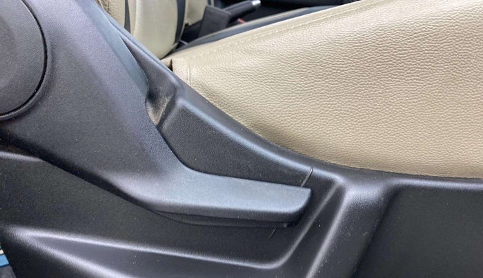 2020 Maruti New Wagon-R ZXI 1.2, Petrol, Manual, 33,237 km, Driver Side Adjustment Panel