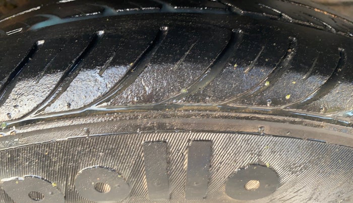 2013 Hyundai i10 MAGNA 1.1, Petrol, Manual, 49,036 km, Left Rear Tyre Tread