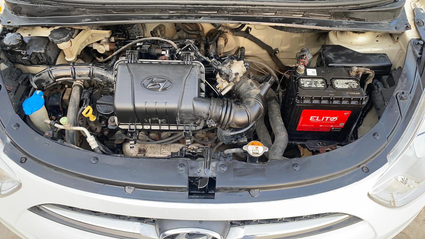 2013 Hyundai i10 MAGNA 1.1, Petrol, Manual, 49,099 km, Engine View