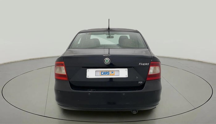 2013 Skoda Rapid ELEGANCE 1.6 TDI CR MT, Diesel, Manual, 1,21,015 km, Back/Rear