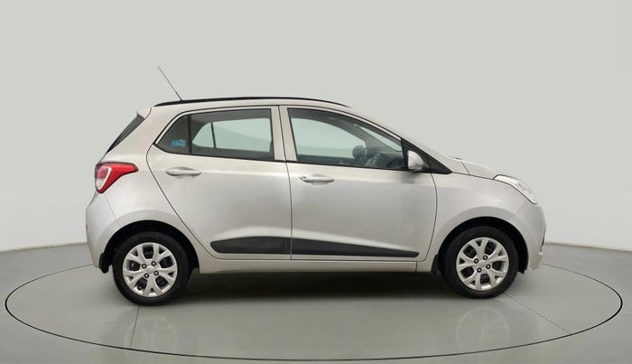 2016 Hyundai Grand i10 SPORTZ 1.2 KAPPA VTVT, Petrol, Manual, 49,721 km, Right Side View