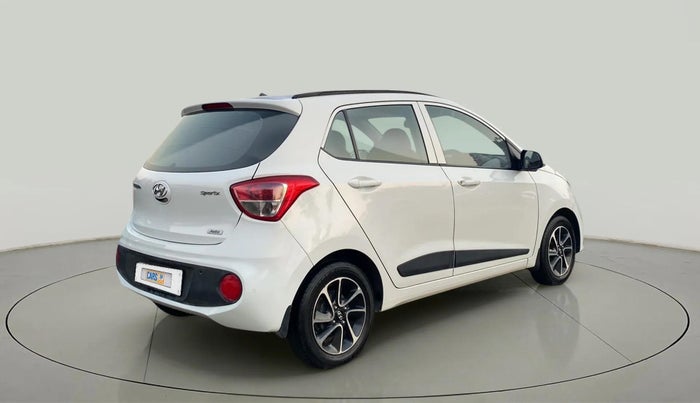 2017 Hyundai Grand i10 SPORTZ (O) AT 1.2 KAPPA VTVT, CNG, Automatic, 34,914 km, Right Back Diagonal