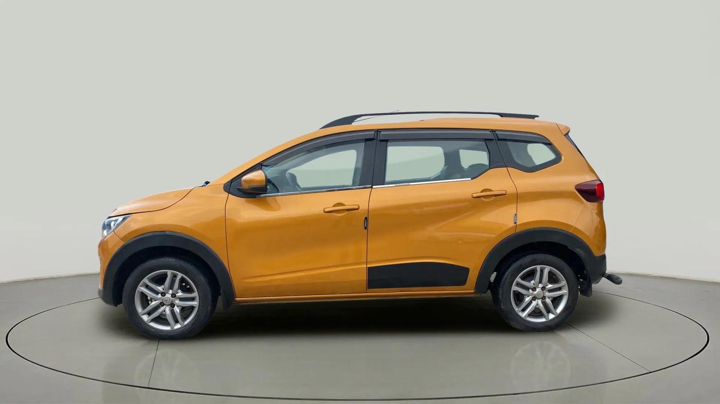 2021 Renault TRIBER RXZ, Petrol, Manual, 33,095 km, Left Side