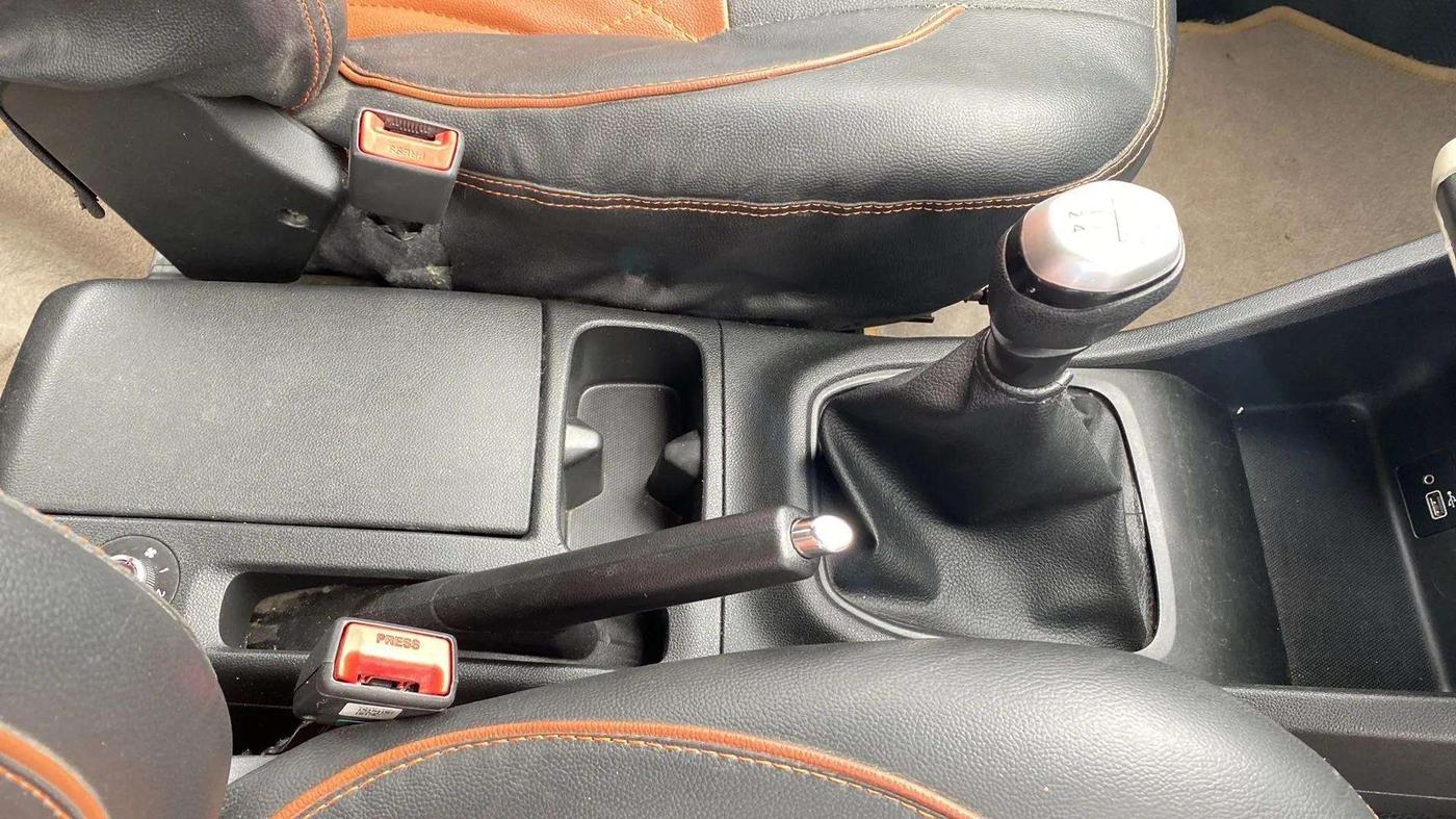 2021 Renault TRIBER RXZ, Petrol, Manual, 33,095 km, Gear Lever