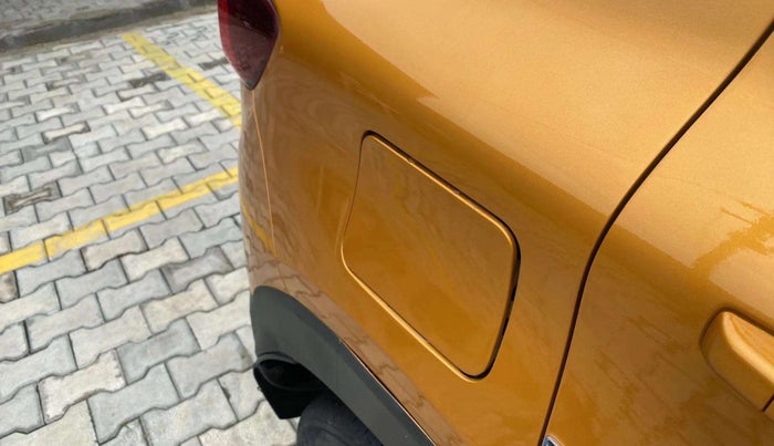 2021 Renault TRIBER RXZ, Petrol, Manual, 32,942 km, Right quarter panel - Paint has minor damage