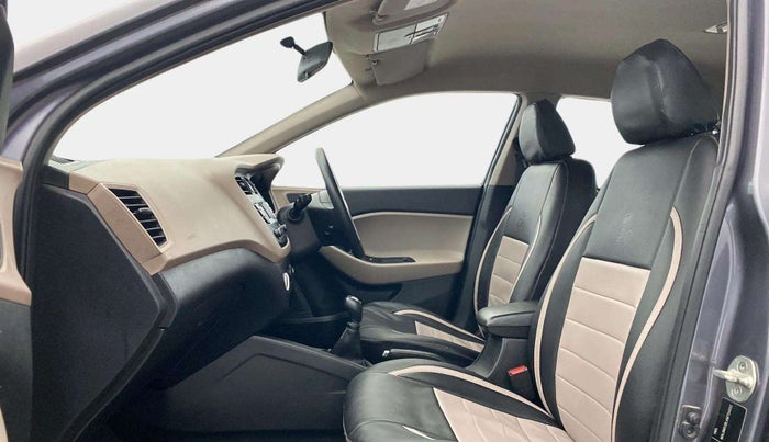 2019 Hyundai Elite i20 MAGNA PLUS 1.2, Petrol, Manual, 40,331 km, Right Side Front Door Cabin