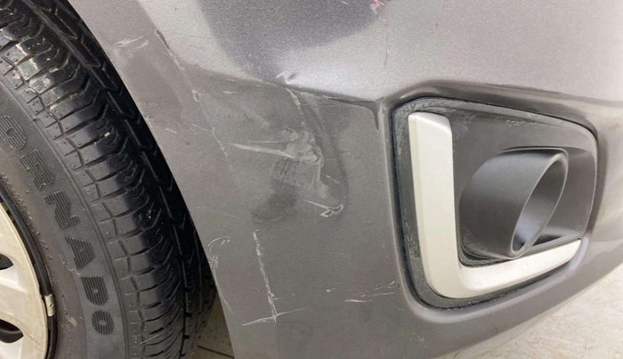 2017 Maruti Swift VXI O, Petrol, Manual, 17,898 km, Front bumper - Minor scratches