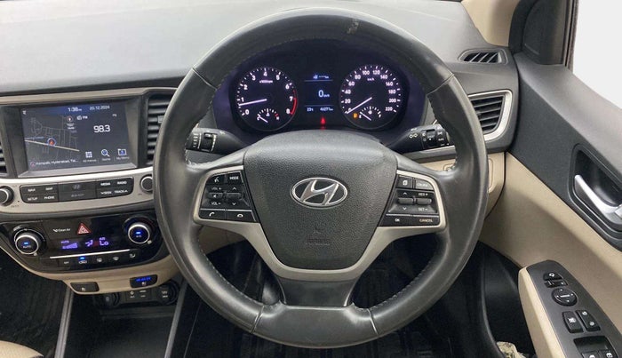 2017 Hyundai Verna 1.6 VTVT SX O, Petrol, Manual, 46,248 km, Steering Wheel Close Up