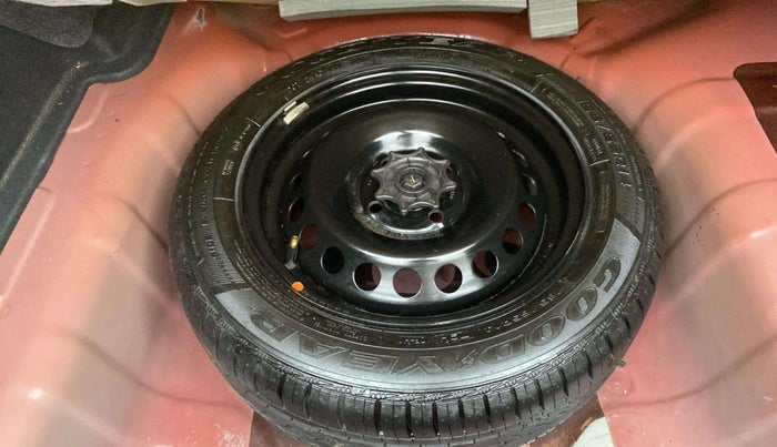 2016 Hyundai Xcent S 1.2, Petrol, Manual, 45,283 km, Dicky (Boot door) - Tool missing