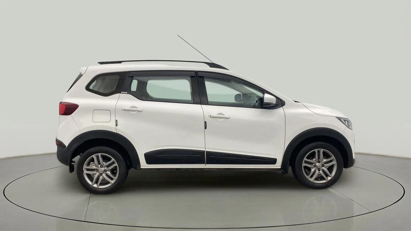 2021 Renault TRIBER RXZ, Petrol, Manual, 48,231 km, Right Side View