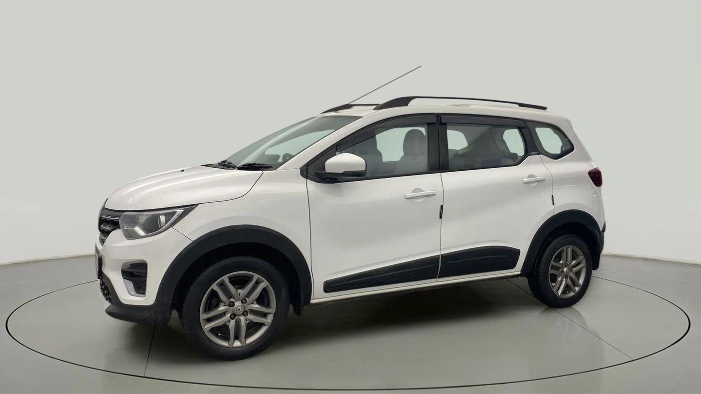 2021 Renault TRIBER RXZ, Petrol, Manual, 48,231 km, Left Front Diagonal