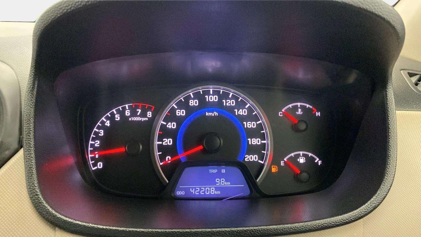 2016 Hyundai Grand i10 SPORTZ 1.2 KAPPA VTVT, Petrol, Manual, 42,365 km, Odometer Image