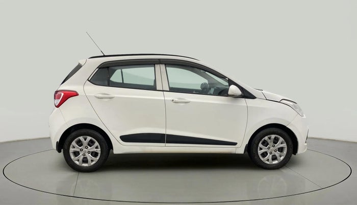 2016 Hyundai Grand i10 SPORTZ 1.2 KAPPA VTVT, Petrol, Manual, 42,365 km, Right Side View
