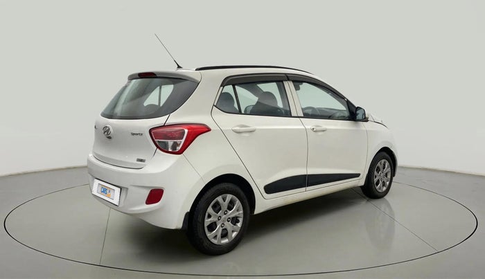2016 Hyundai Grand i10 SPORTZ 1.2 KAPPA VTVT, Petrol, Manual, 42,365 km, Right Back Diagonal