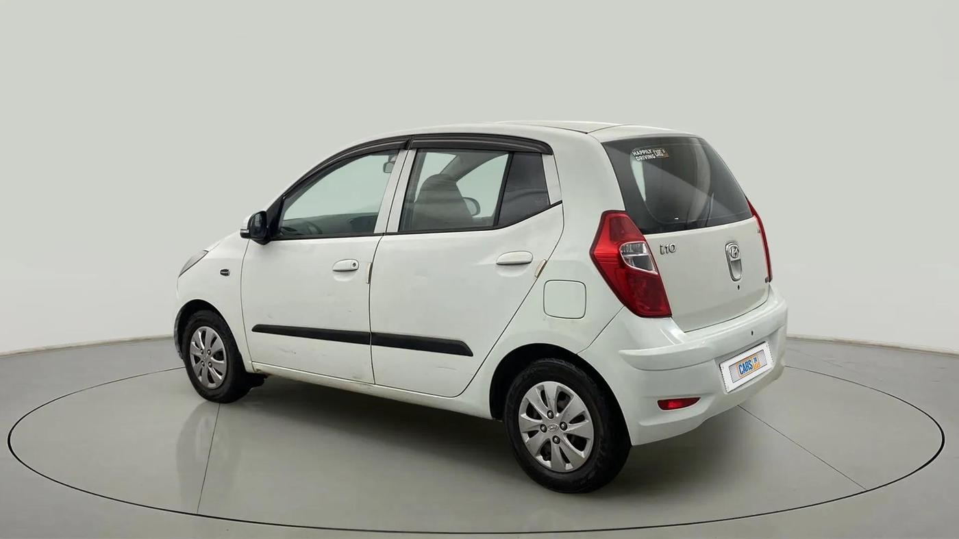 2013 Hyundai i10 MAGNA 1.2, CNG, Manual, 63,889 km, Left Back Diagonal