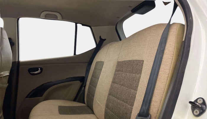 2013 Hyundai i10 MAGNA 1.2, CNG, Manual, 63,889 km, Right Side Rear Door Cabin