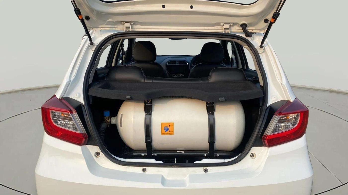 2022 Tata Tiago XZ PLUS CNG, CNG, Manual, 34,103 km, Boot Inside