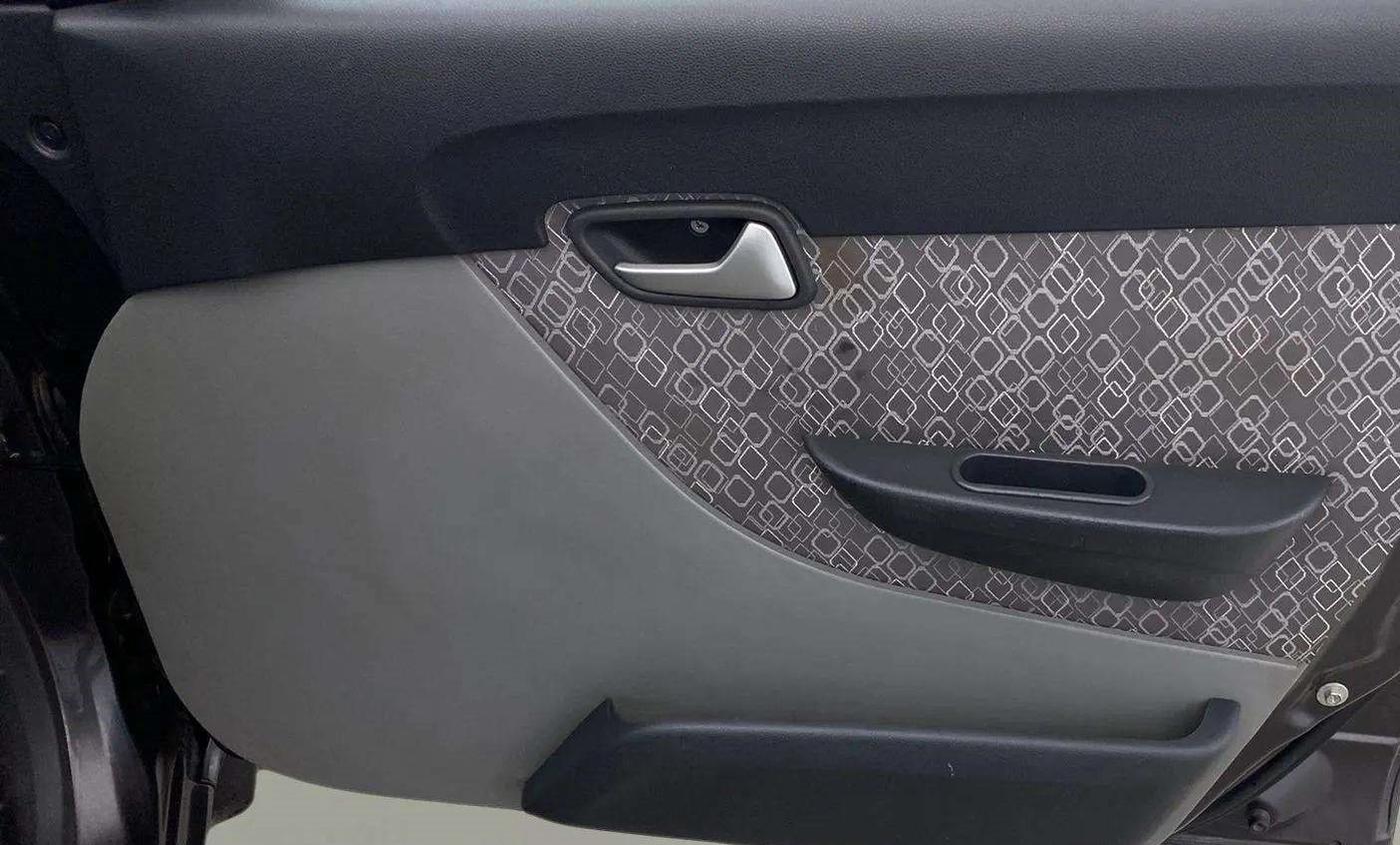 2018 Maruti Alto 800 LXI, Petrol, Manual, 58,913 km, Driver Side Door Panels Control
