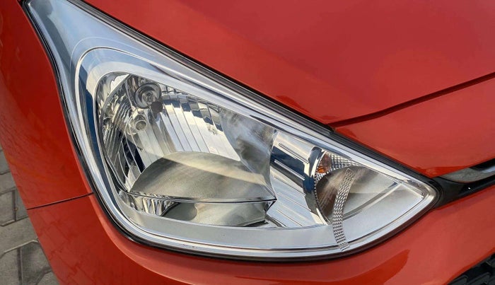 2019 Hyundai Grand i10 ASTA 1.2 KAPPA VTVT, Petrol, Manual, 30,373 km, Right headlight - Minor scratches