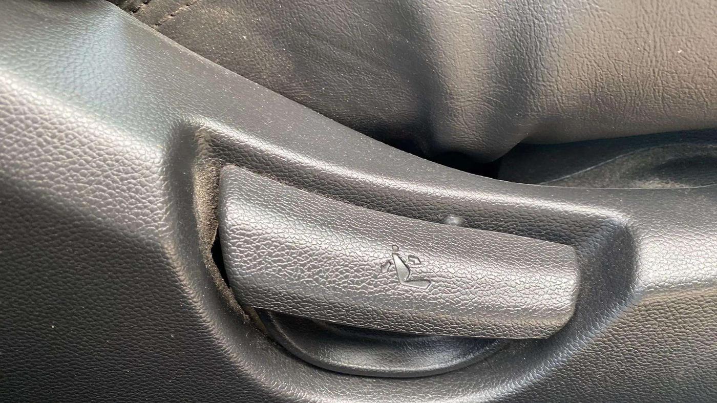 2019 Hyundai Grand i10 ASTA 1.2 KAPPA VTVT, Petrol, Manual, 30,373 km, Driver Side Adjustment Panel