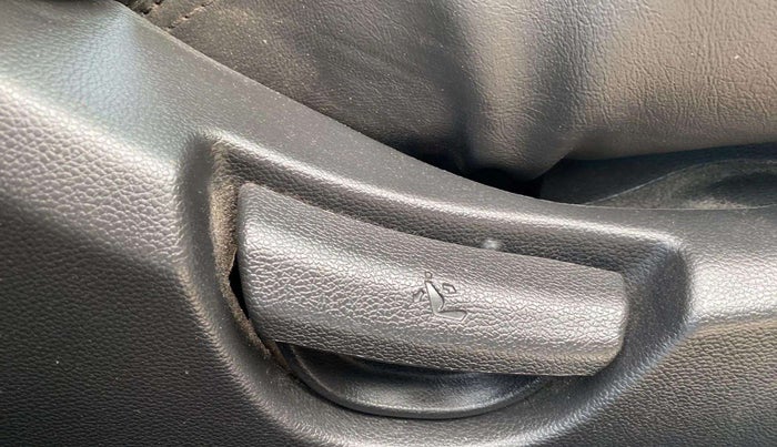 2019 Hyundai Grand i10 ASTA 1.2 KAPPA VTVT, Petrol, Manual, 30,373 km, Driver Side Adjustment Panel