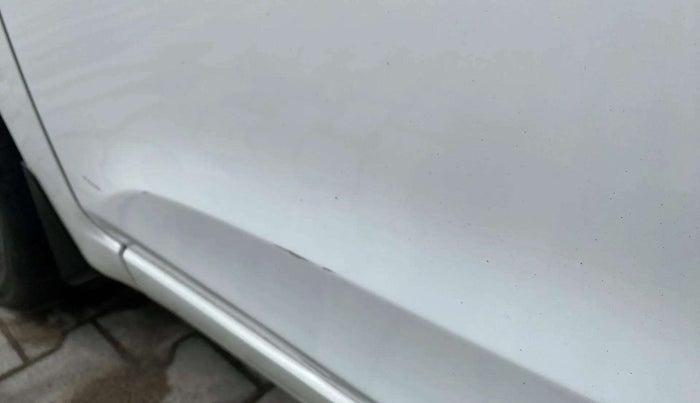 2017 Hyundai Elite i20 ASTA 1.4 CRDI, Diesel, Manual, 89,434 km, Front passenger door - Minor scratches