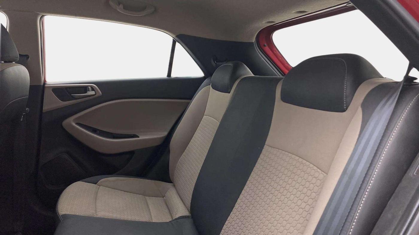 2017 Hyundai Elite i20 ASTA 1.2, Petrol, Manual, 70,764 km, Right Side Rear Door Cabin