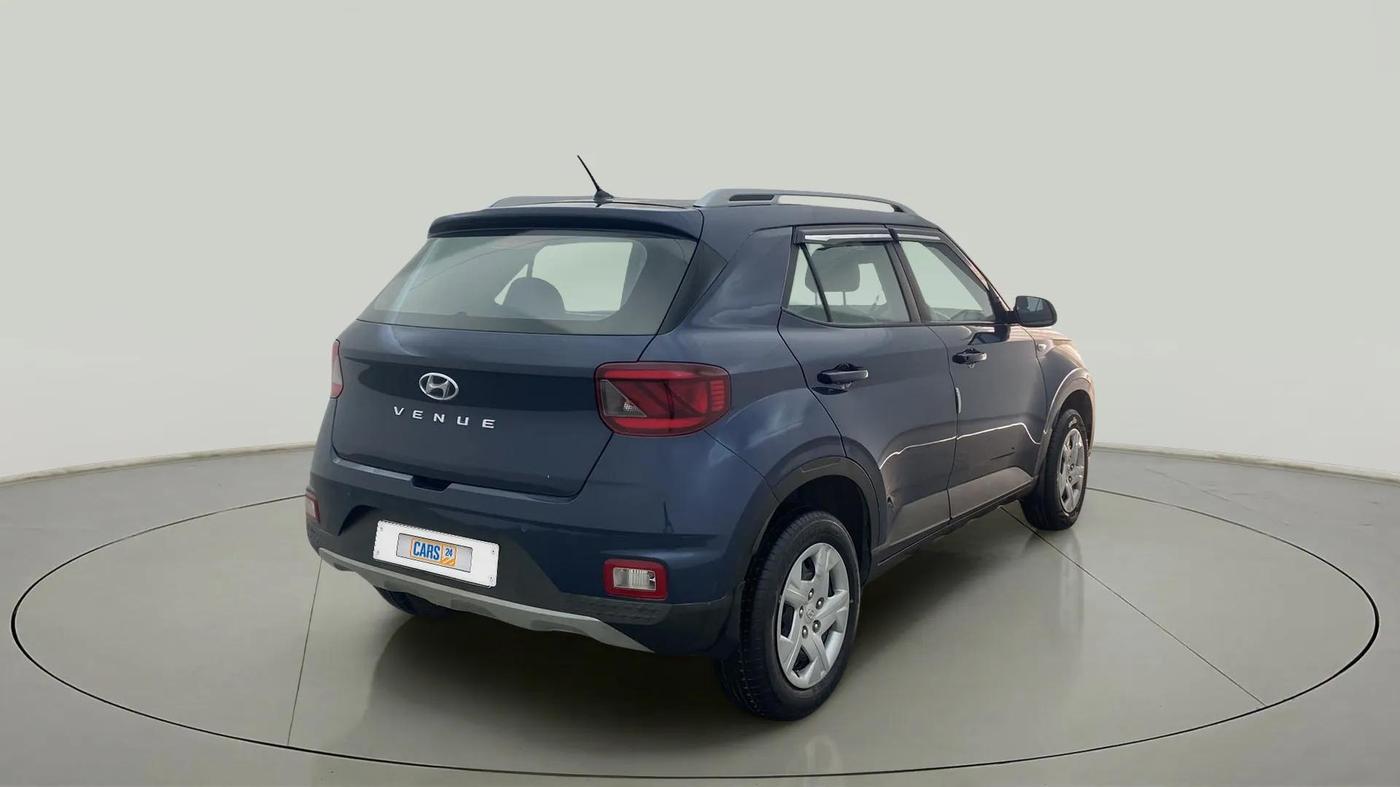 2021 Hyundai VENUE S 1.2, Petrol, Manual, 34,979 km, Right Back Diagonal