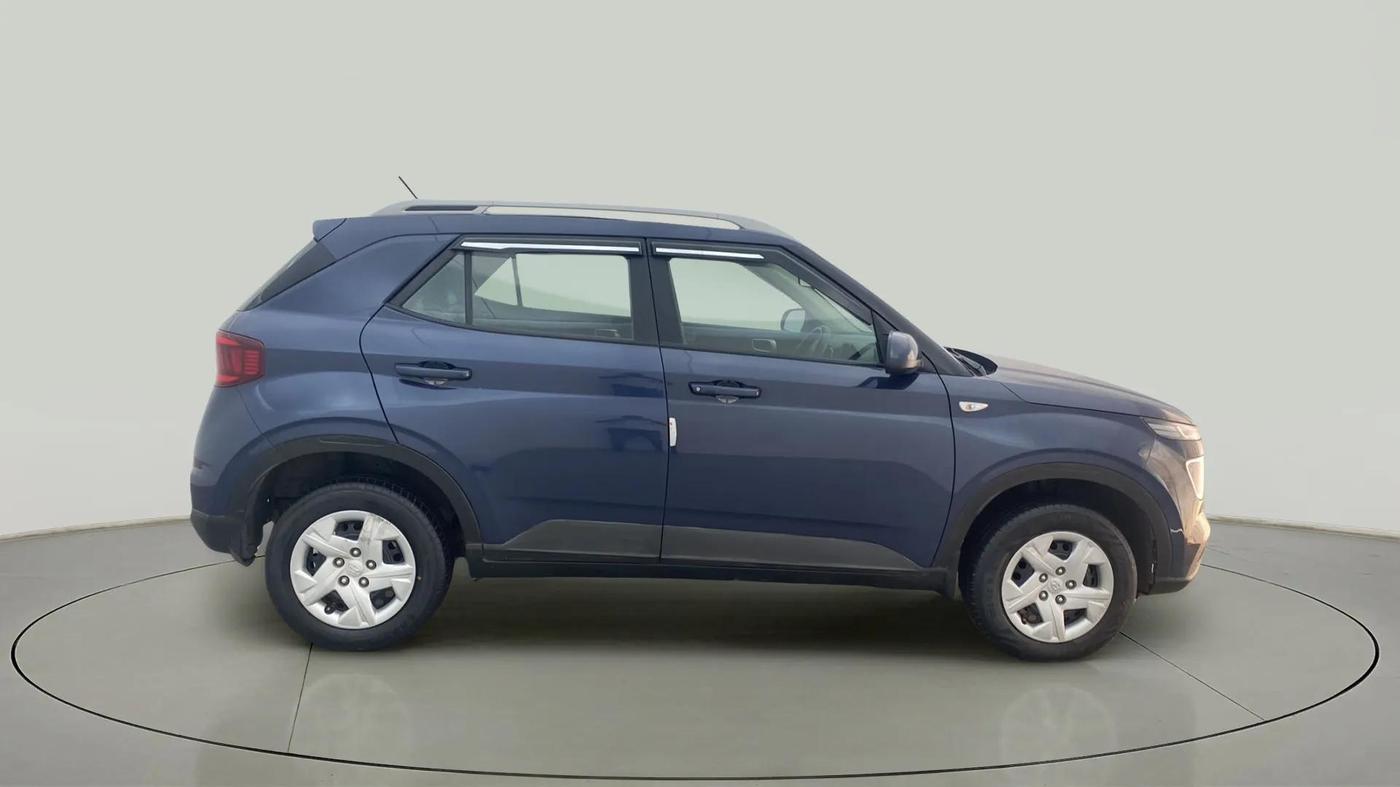 2021 Hyundai VENUE S 1.2, Petrol, Manual, 34,979 km, Right Side