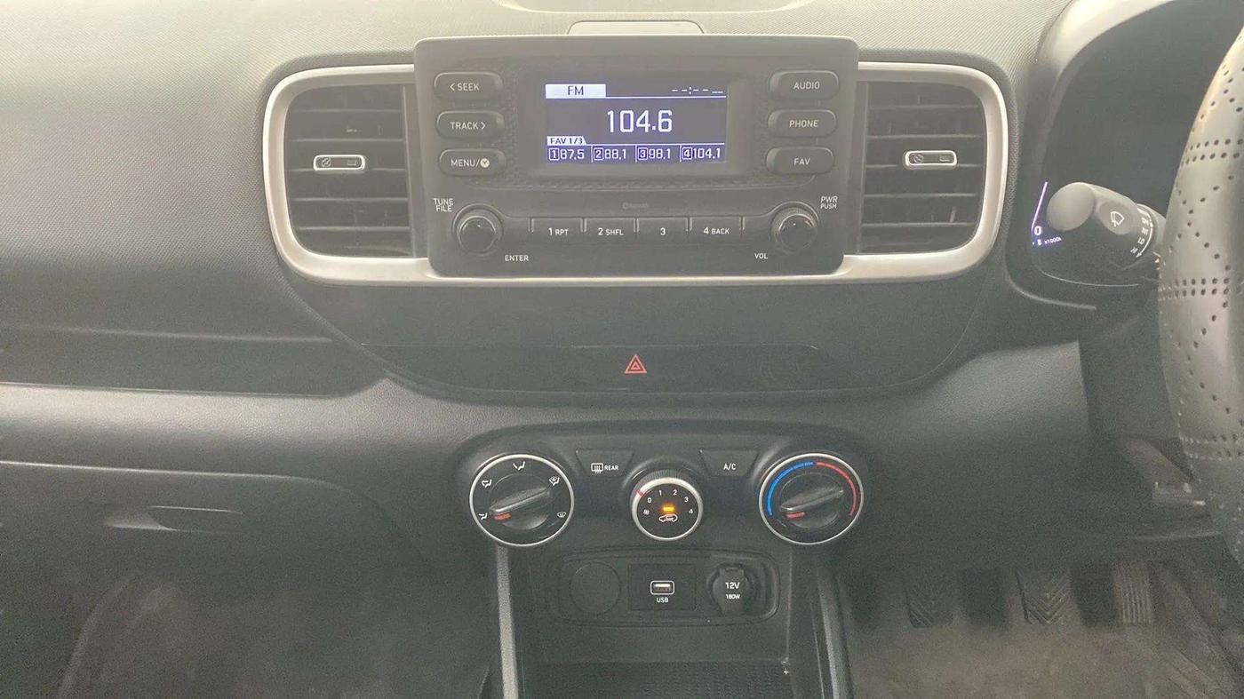 2021 Hyundai VENUE S 1.2, Petrol, Manual, 34,979 km, Air Conditioner