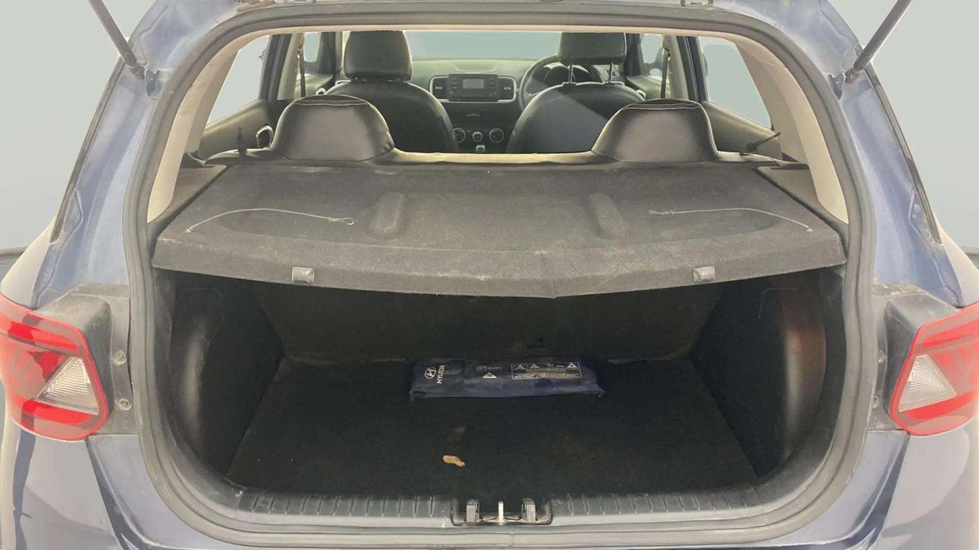 2021 Hyundai VENUE S 1.2, Petrol, Manual, 34,979 km, Boot Inside
