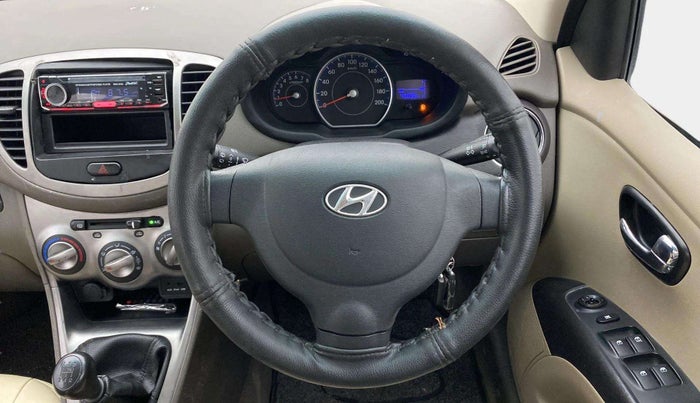 2013 Hyundai i10 SPORTZ 1.2, Petrol, Manual, 40,059 km, Steering Wheel Close Up