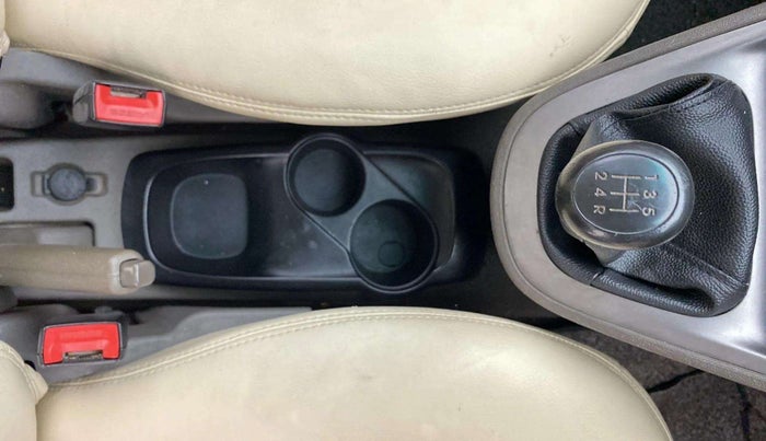 2013 Hyundai i10 SPORTZ 1.2, Petrol, Manual, 40,059 km, Gear Lever