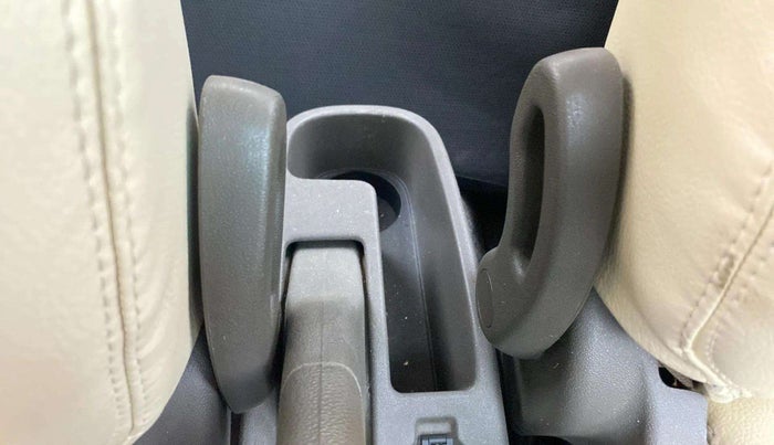 2013 Hyundai i10 SPORTZ 1.2, Petrol, Manual, 40,059 km, Driver Side Adjustment Panel